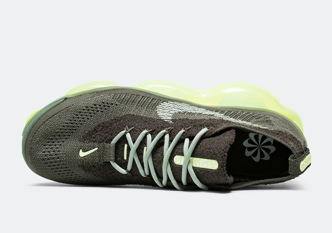 Nike cheer scorpion online