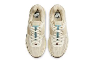 Nike Zoom Vomero 5 Oatmeal