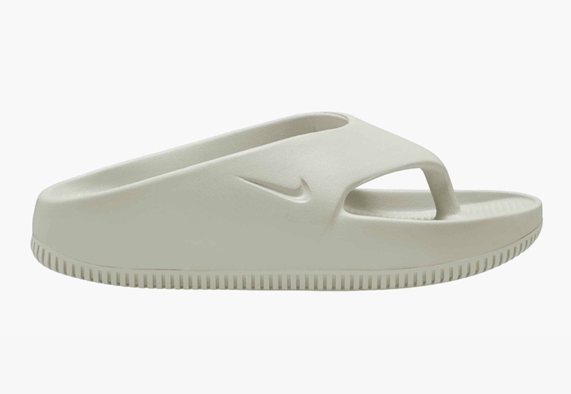 Nike calm. Сланцы найк Calm Slide. Шлепанцы в виде рыбы. Виды шлепок.