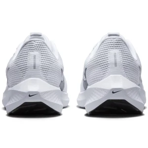 Nike Pegasus 40