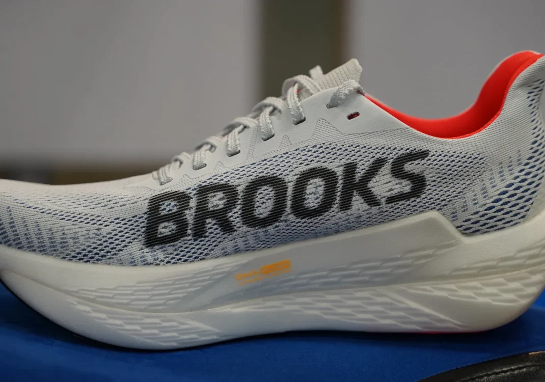 Brooks Hyperion Max 2