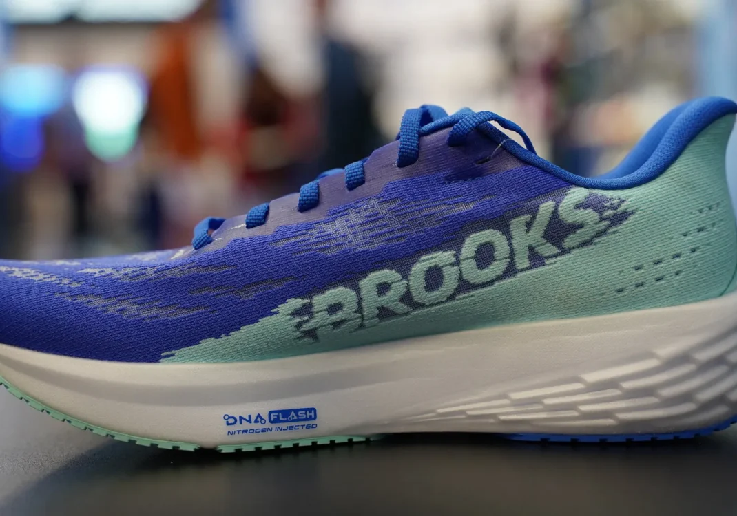 Brooks Launch 11