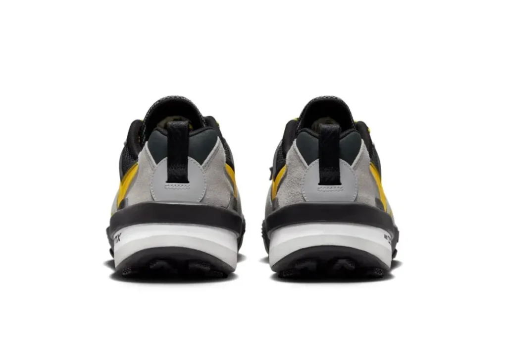sacai x Nike Zegamadome SP