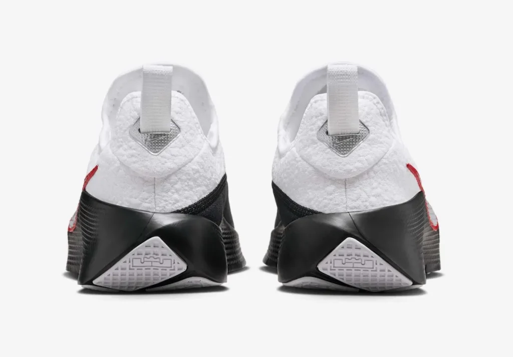 Nike LeBron TR 1