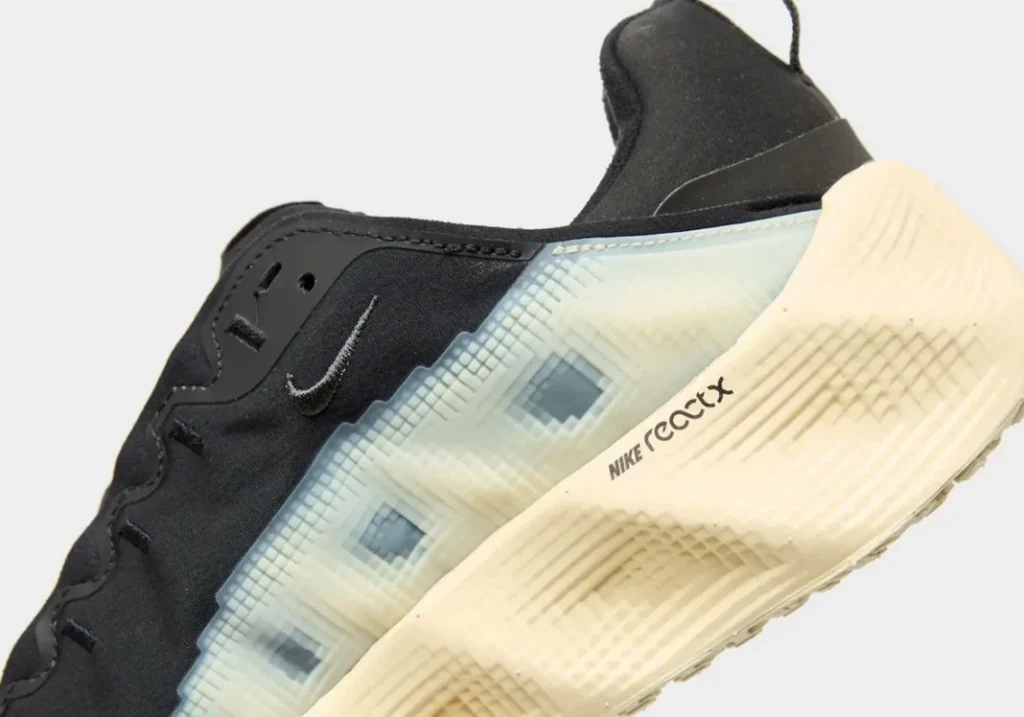 Nike Ava Rover
