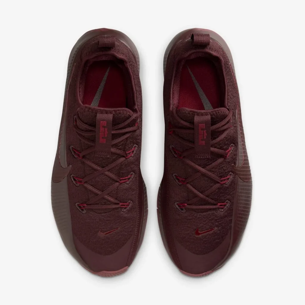 Nike LeBron TR 1