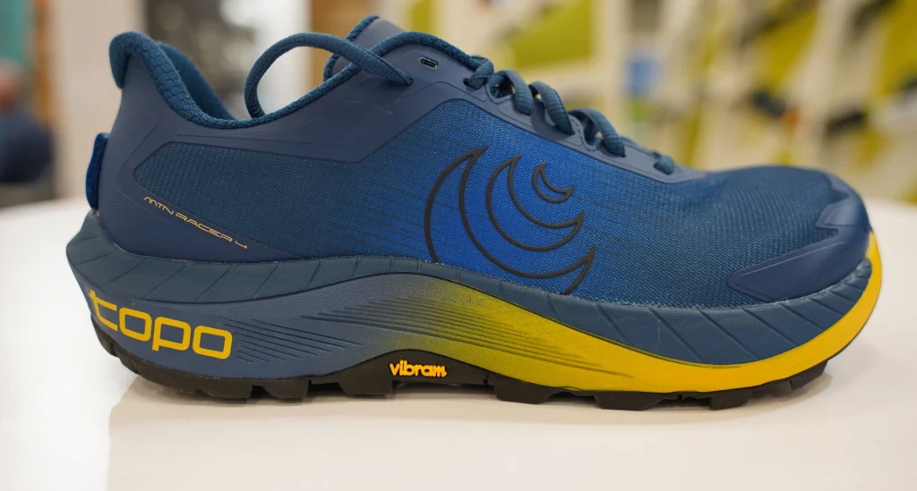 Topo Athletic MTN Racer 4