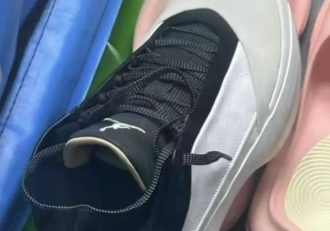 Air Jordan 40