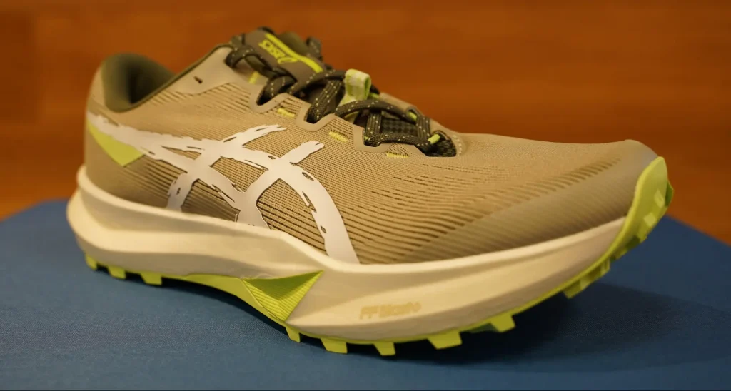 Asics Fuji Lite 6