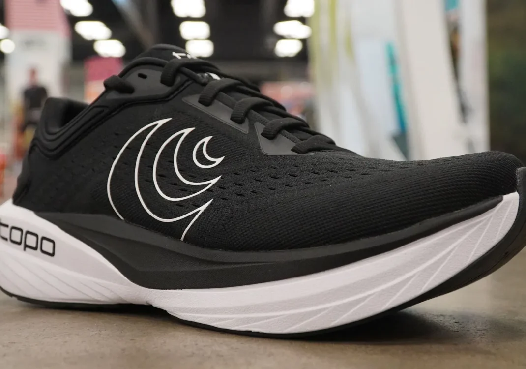 Topo Athletic Phantom 4