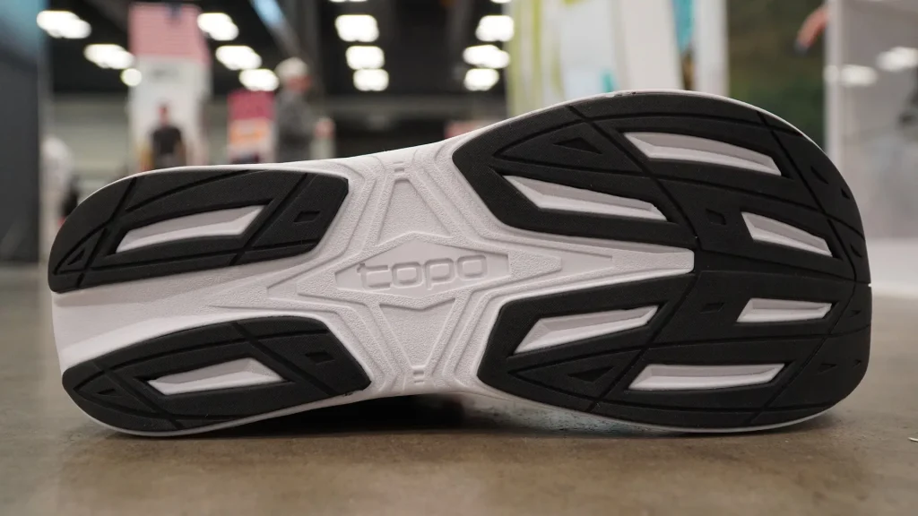 Topo Athletic Phantom 4