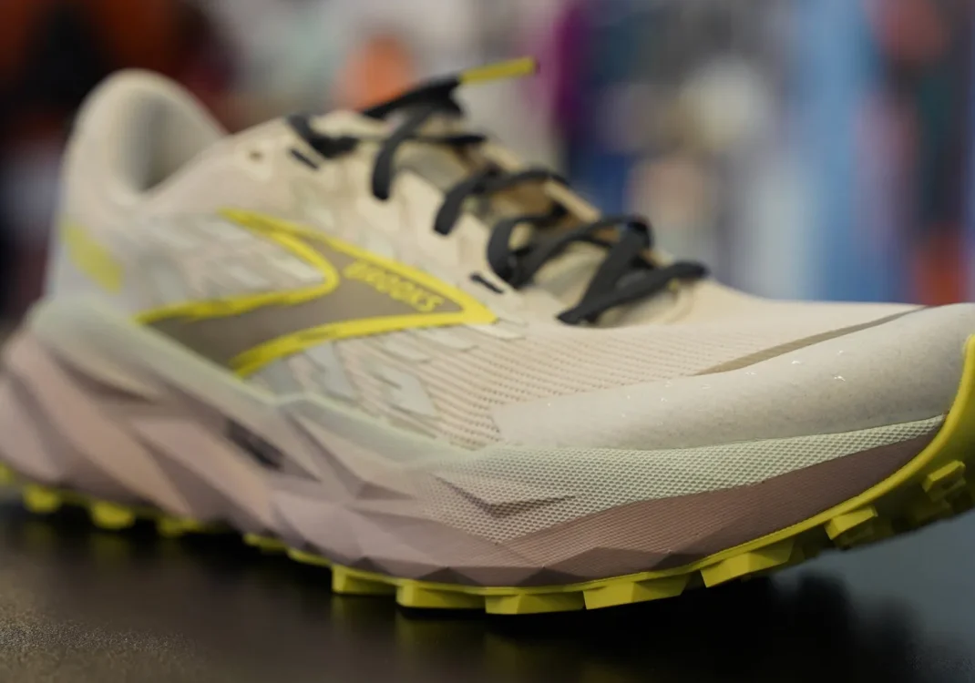 Brooks Cascadia 19
