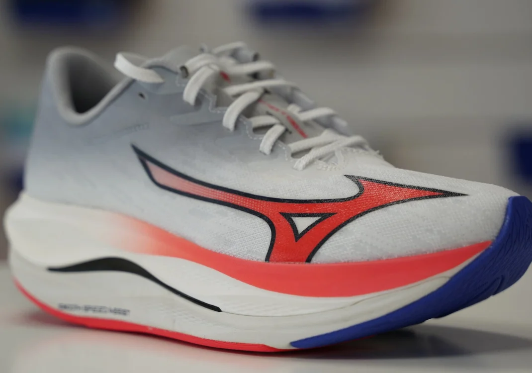 Mizuno Wave Rebellion Flash 3