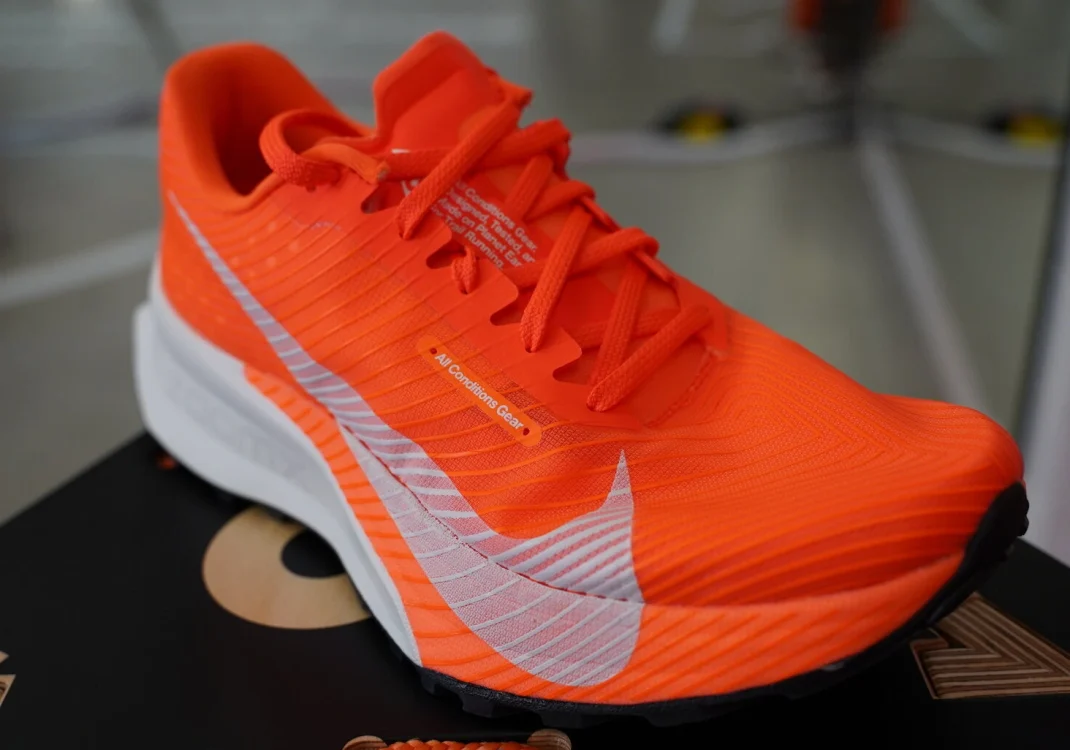 Nike ACG Ultrafly 2