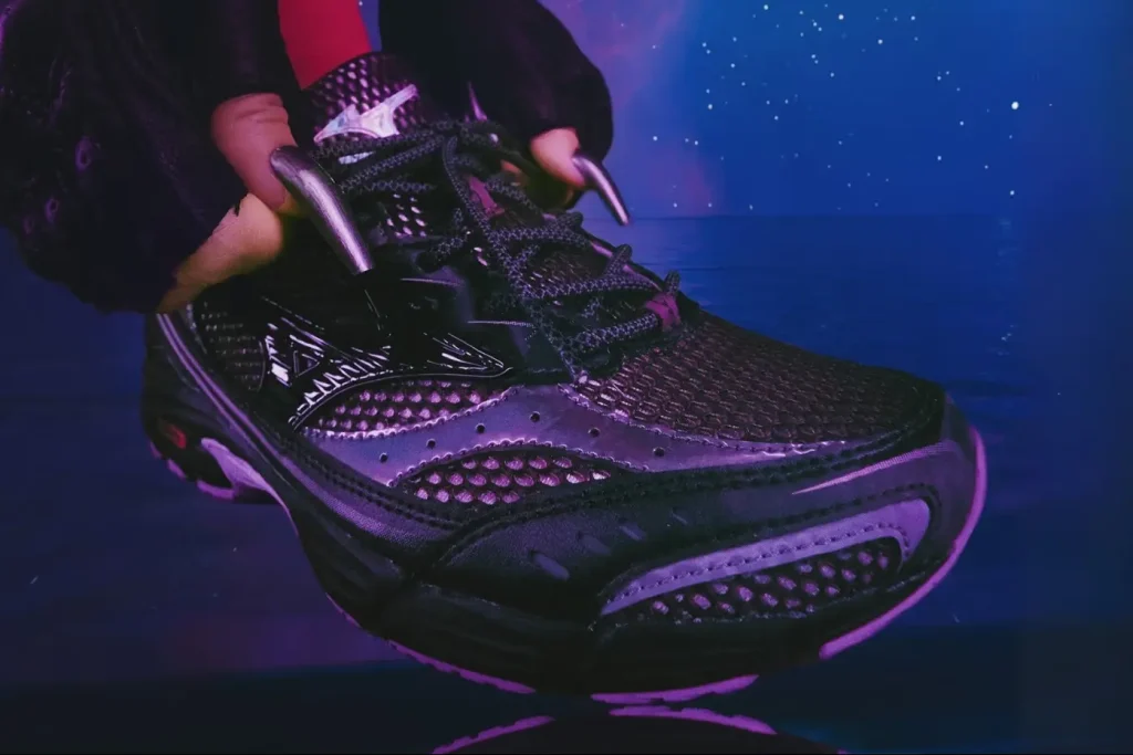 Mizuno MXR “Space Lights”