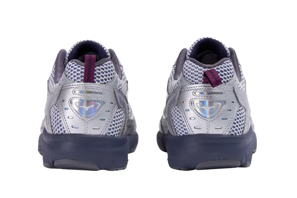 Mizuno MXR “Space Lights”