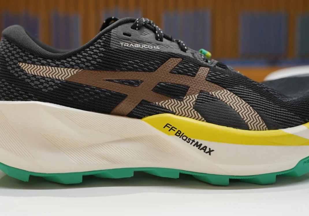 ASICS Trabuco 14