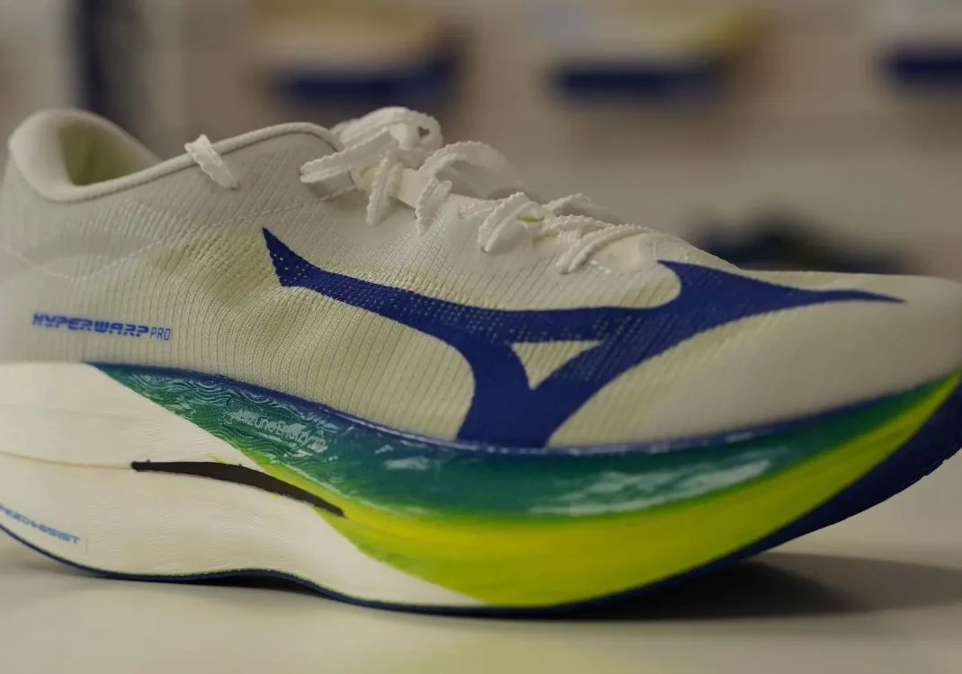 Mizuno Hyperwarp Pro