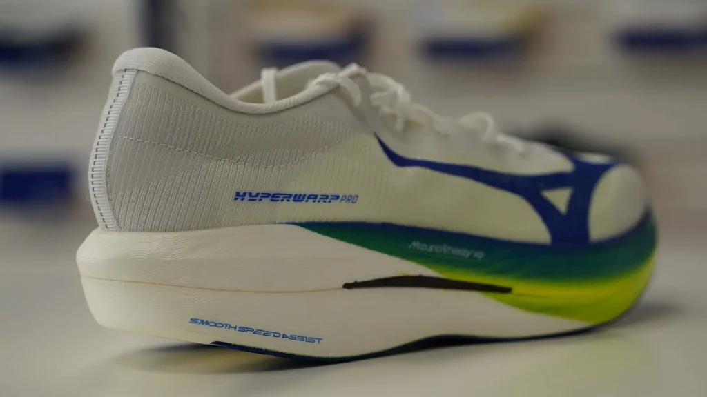 Mizuno Hyperwarp Pro
