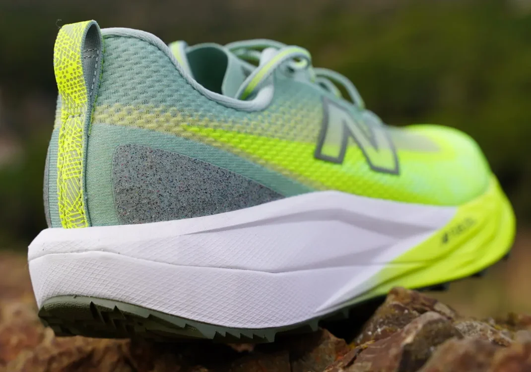 New Balance FuelCell SuperComp Trail V2