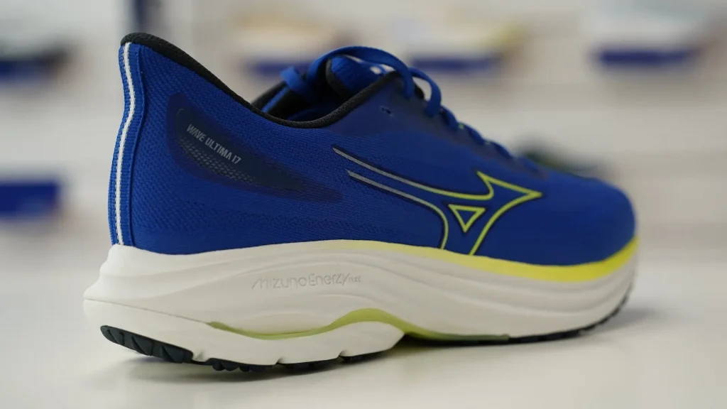 Mizuno Wave Ultima 17
