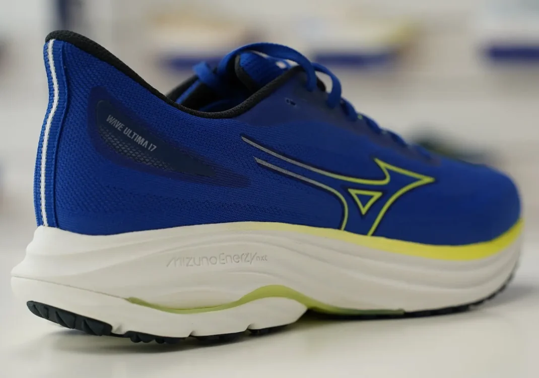Mizuno Wave Ultima 17