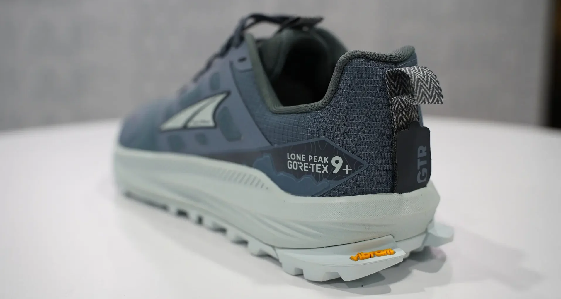 Altra Lone Peak 9+ GTX