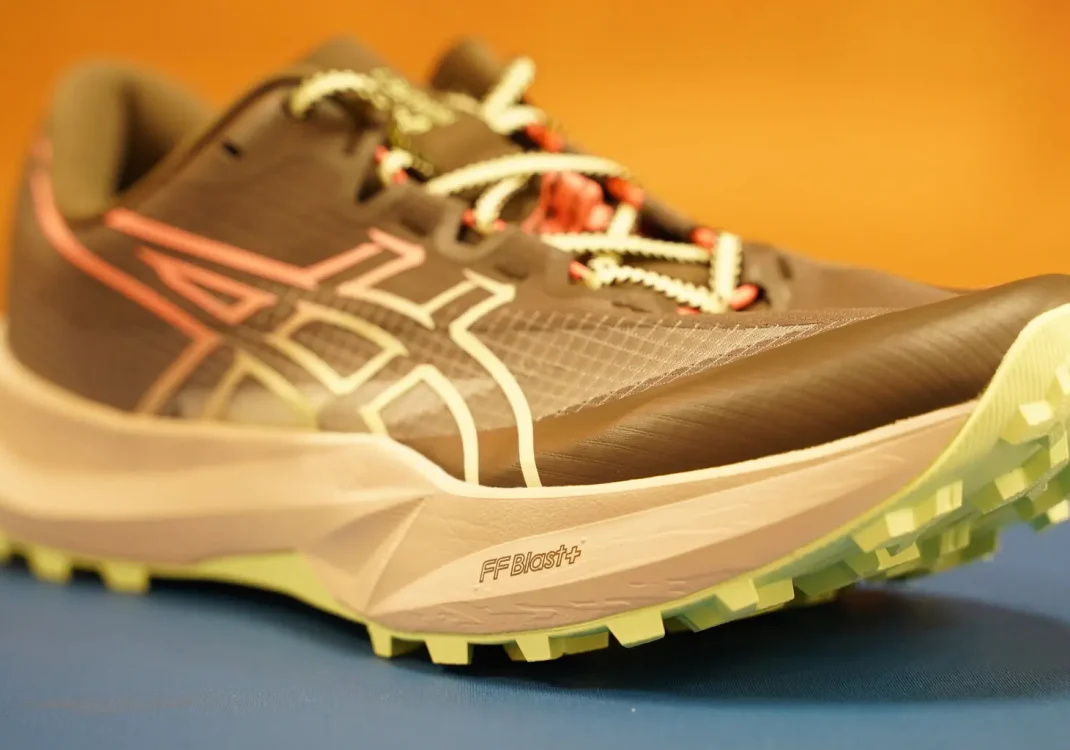 Asics Fuji Lite 7