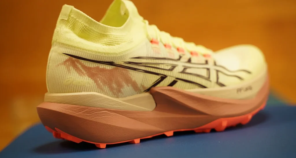 Asics MetaFuji Trail 2
