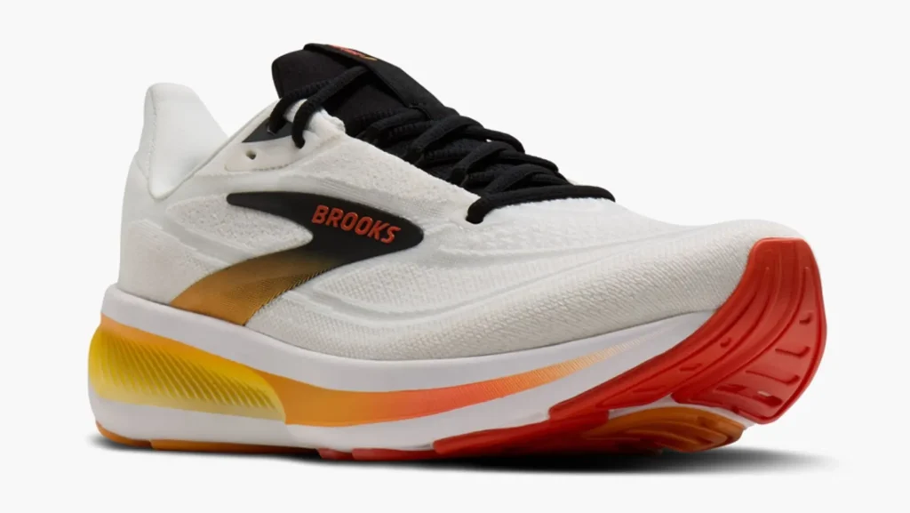 Brooks Revel 9