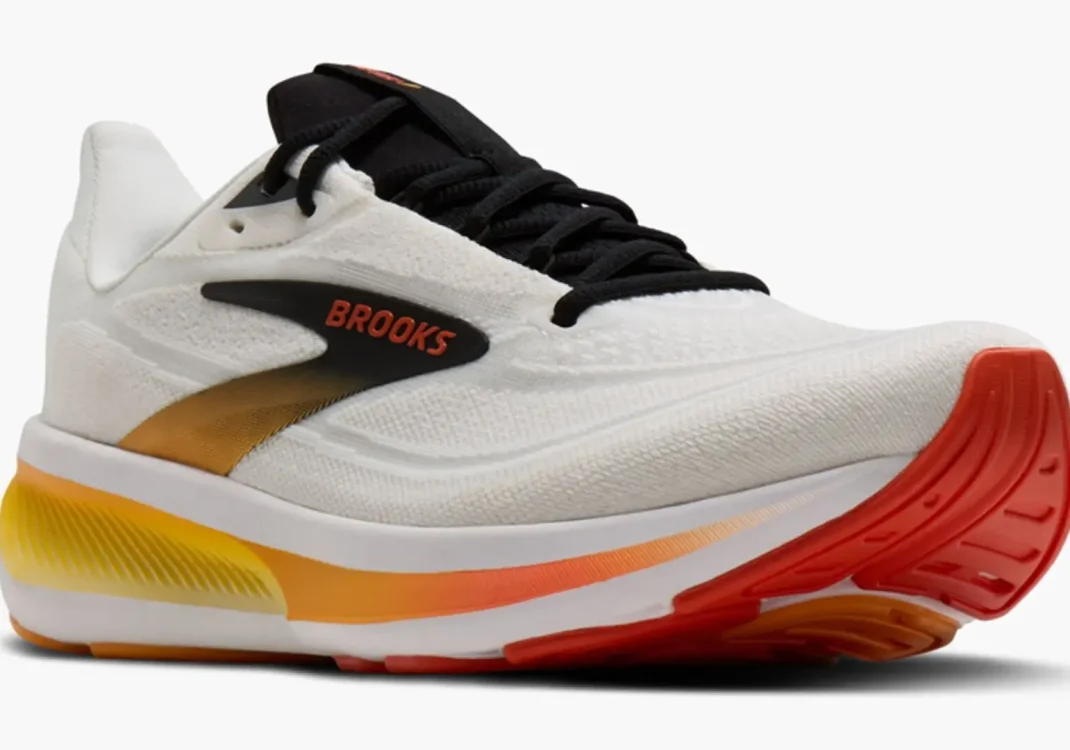 Brooks Revel 9