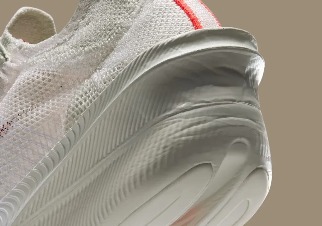 Nike AlphaFly 4